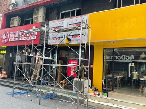 梁平区制作广告招牌如何避免它发黄？